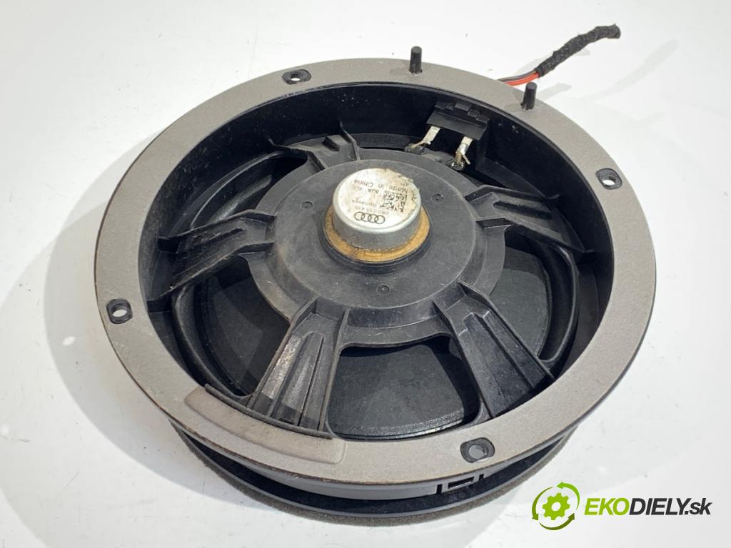 AUDI A4 B8 Kombi 2012 105 kW 2.0 TDI 1968 reproduktory 8R0035415