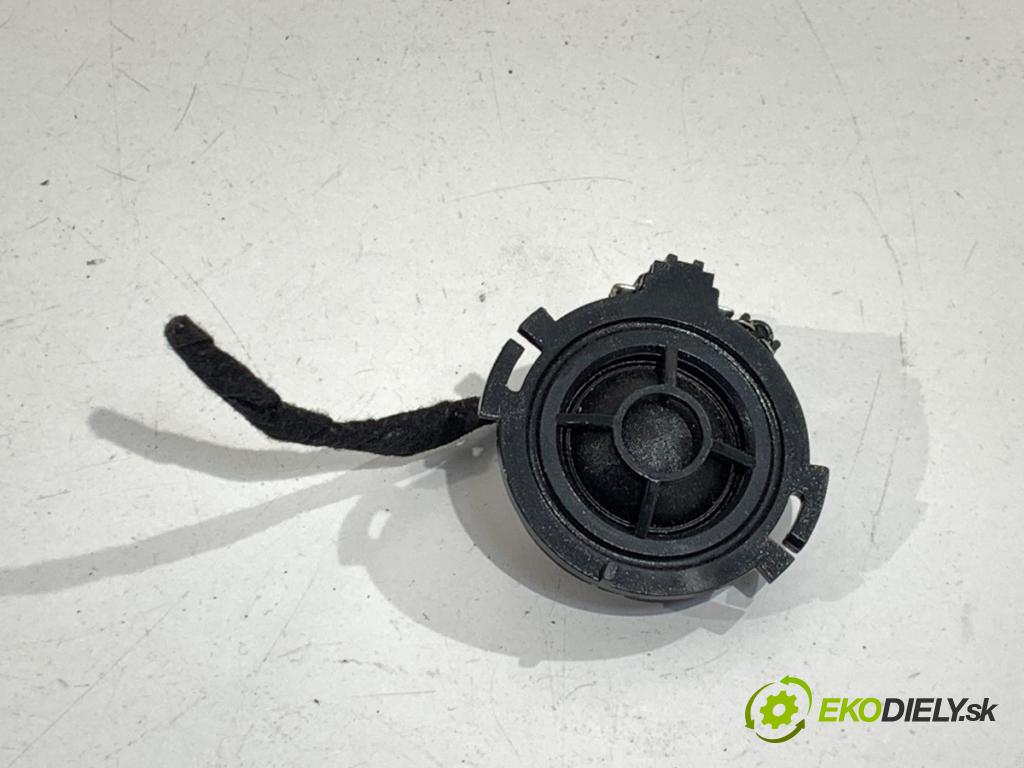 AUDI A4 B8 Kombi 2012 105 kW 2.0 TDI 1968 reproduktory 8R0035415