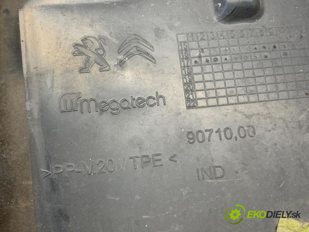 PEUGEOT 5008 II nadwozie wielkoprzestrzenne (MPV) 2017 133 kW 2.0 BlueHDi 180 1997 volant vzduchu pravá 9071000