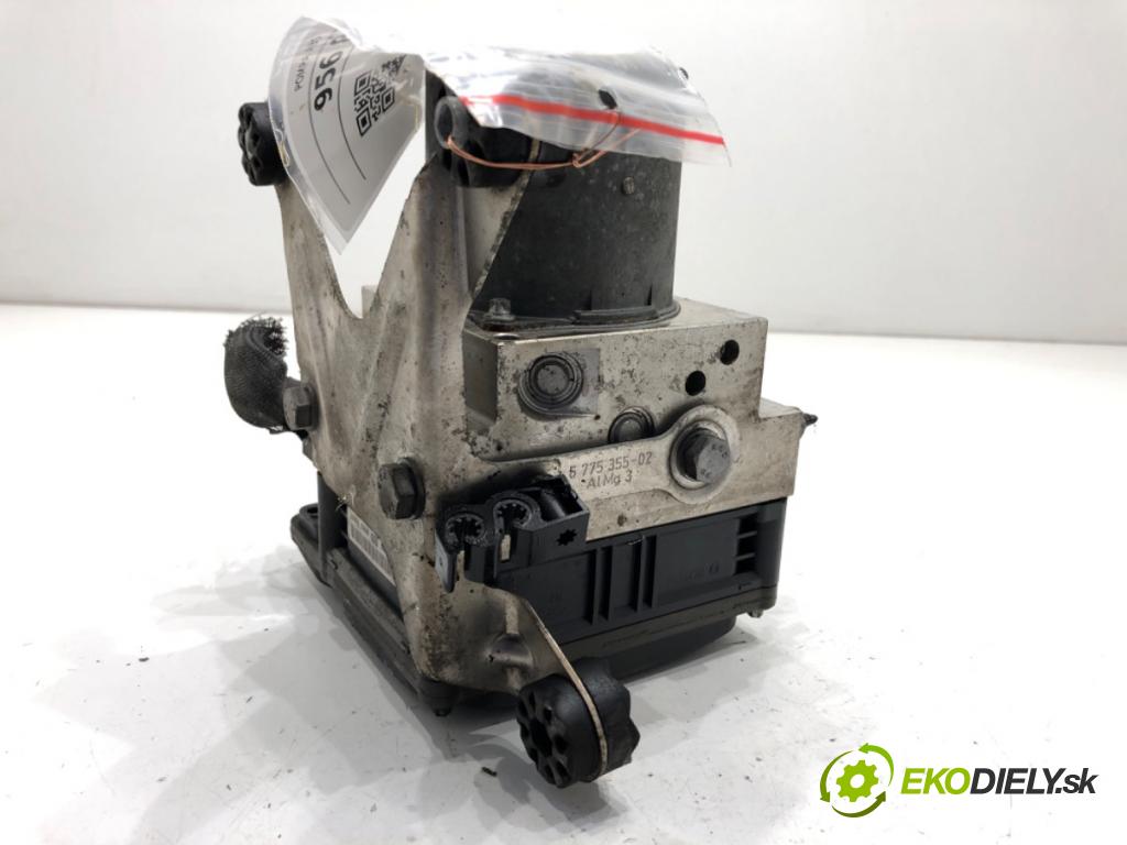 BMW F10 sedan 2011 120 kW 520 d 1995 Pumpa ABS 6799515 (Pumpa ABS)
