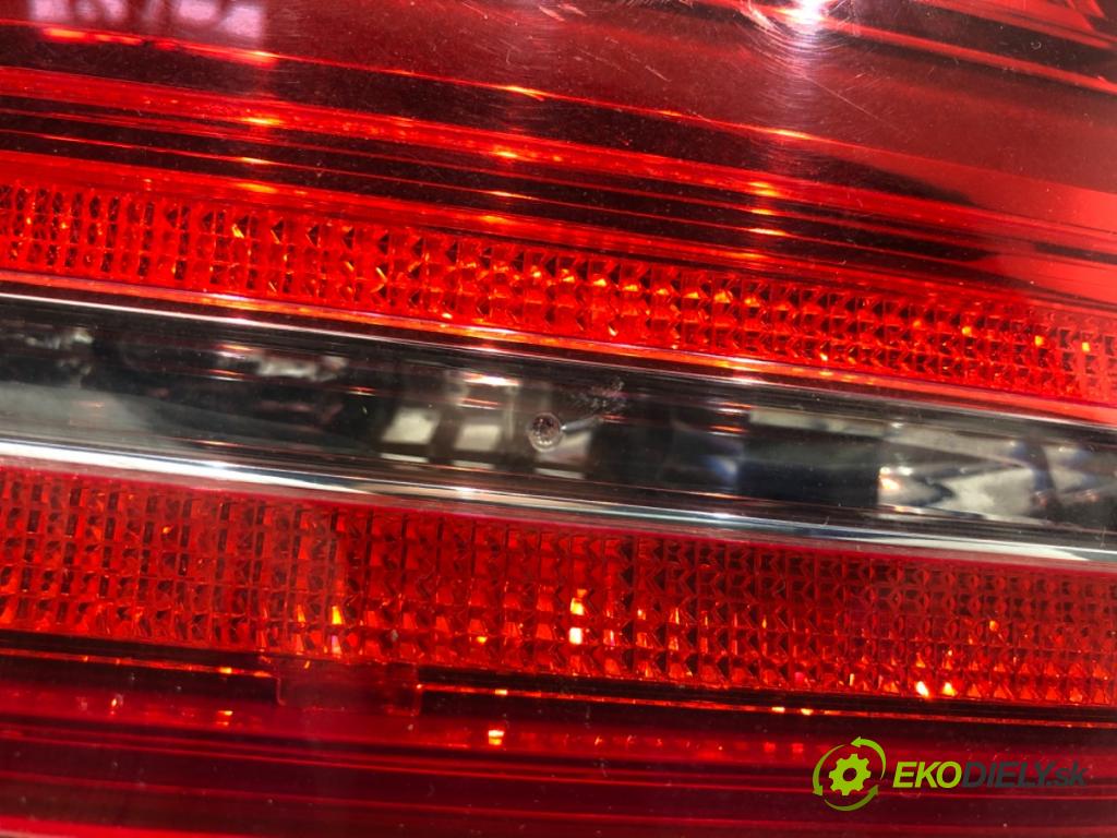AUDI A8 D4 sedan 2012 368 kW 6.3 W12 quattro 6299 světlo levý zadní část 4H0945095
