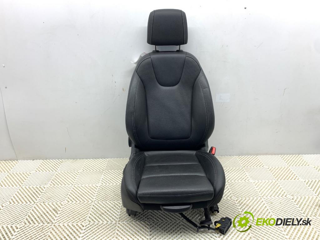 OPEL INSIGNIA B Kombi 2020 100 kW 1.6 CDTi (35) 1598 sedadlo pravý přední část 
