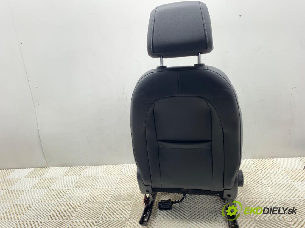 OPEL INSIGNIA B Kombi 2020 100 kW 1.6 CDTi (35) 1598 sedadlo pravý přední část