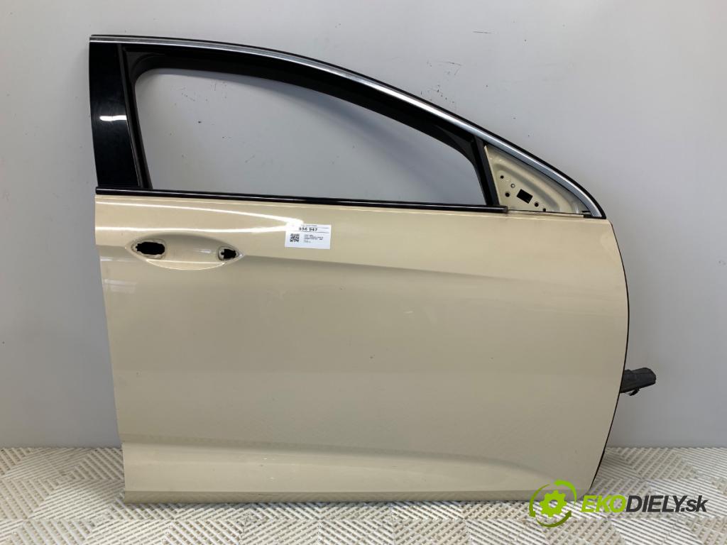 OPEL INSIGNIA B Kombi 2020 100 kW 1.6 CDTi (35) 1598 dveře pravý přední část 611 
