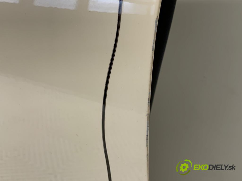 OPEL INSIGNIA B Kombi 2020 100 kW 1.6 CDTi (35) 1598 dveře levý přední část 611