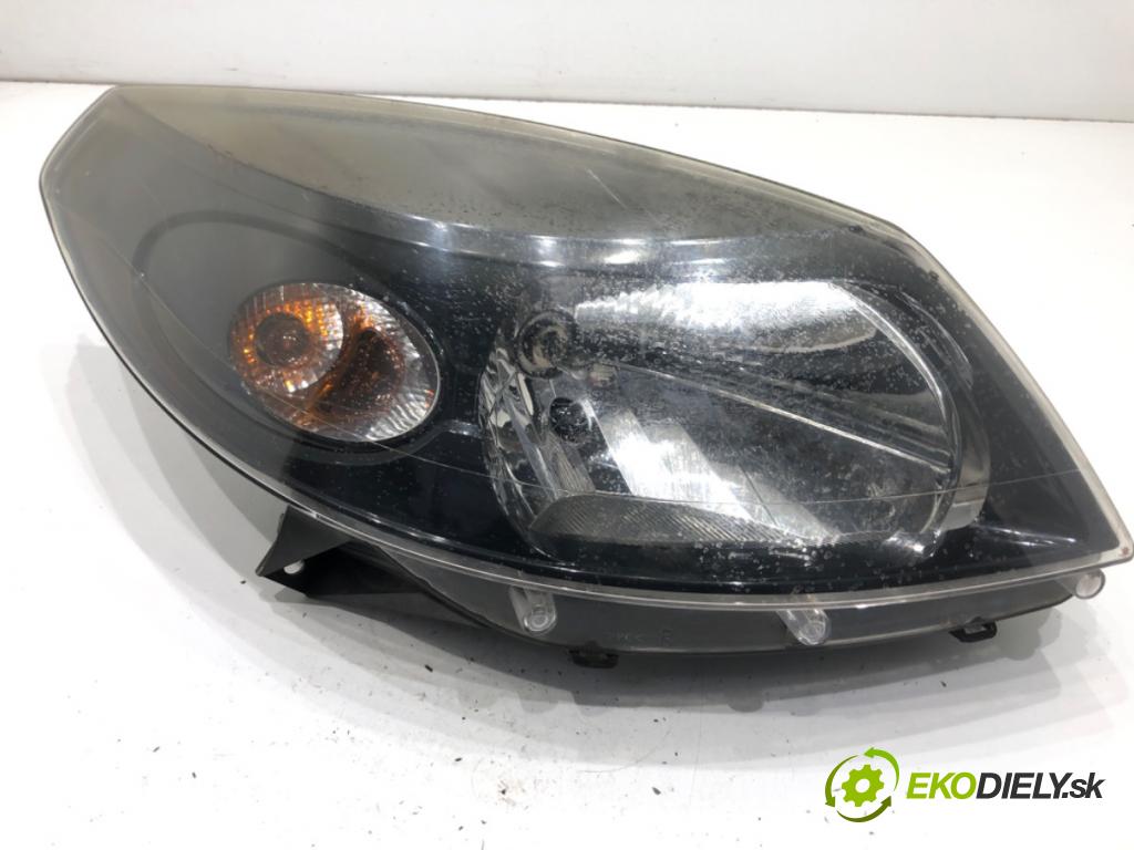 DACIA SANDERO liftback 2012 63 kW 1.6 1598 světlomet pravý přední část 260104793R