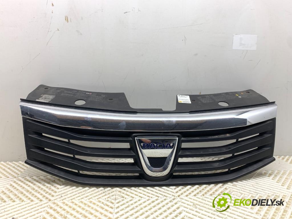 DACIA SANDERO liftback 2012 63 kW 1.6 1598 mřížka maska 8200735104 (Přední mřížka (maska chladiče))