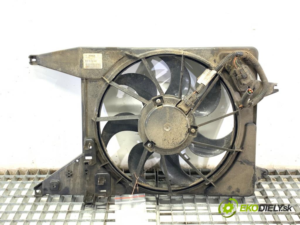 DACIA SANDERO liftback 2012 63 kW 1.6 1598 ventilátor chladiče 8200765566B (Ventilátor)