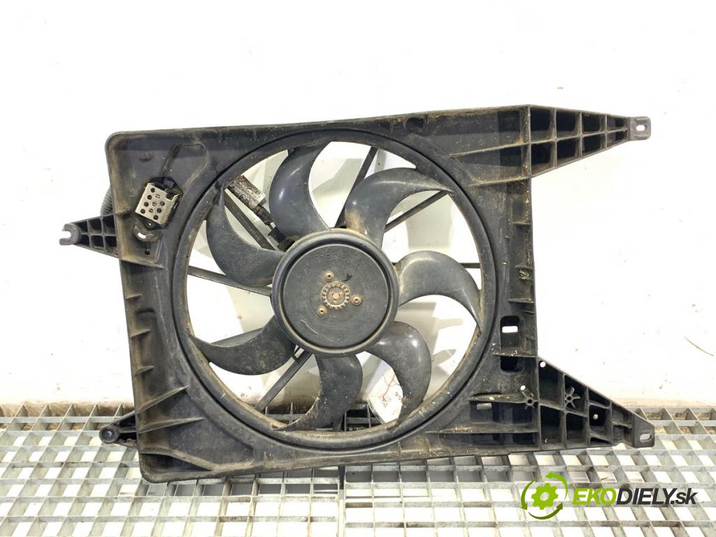 DACIA SANDERO liftback 2012 63 kW 1.6 1598 ventilátor chladiče 8200765566B (Ventilátor)