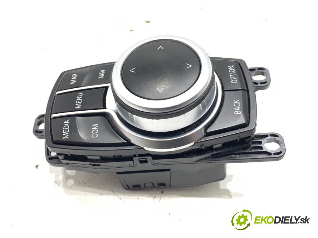 BMW F20 liftback 2019 100 kW 118 i 1598 Prepínač násada, držadlo IDRIVE 9490067