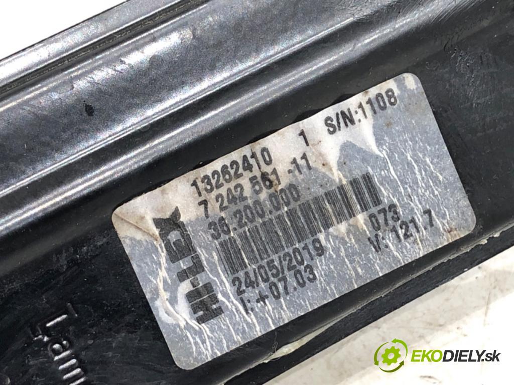 BMW F20 liftback 2019 100 kW 118 i 1598 mechanismus okna levý přední část