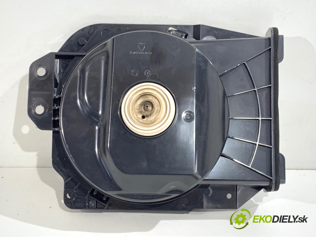 BMW F20 liftback 2019 100 kW 118 i 1598 reproduktory 9288769