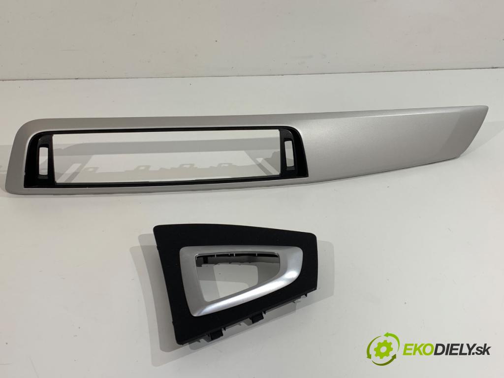 BMW F20 liftback 2019 100 kW 118 i 1598 lišty kryt 9396300 (Lišta)