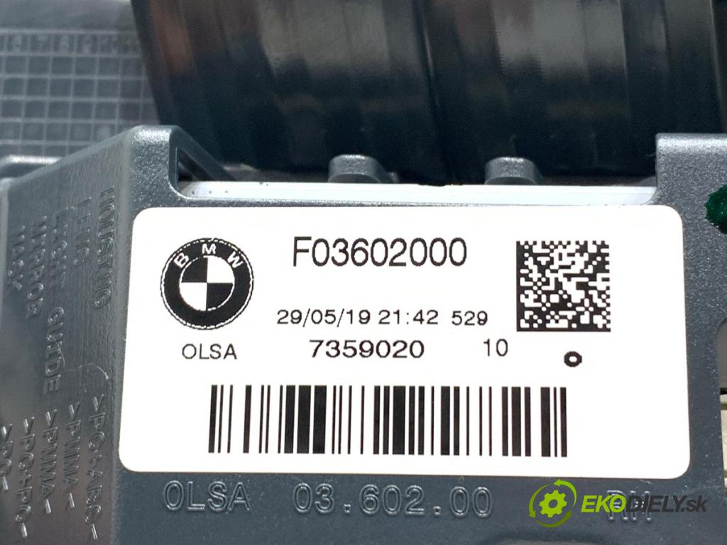 BMW F20 liftback 2019 100 kW 118 i 1598 Svetlo pravy zad vnútorná 7359020