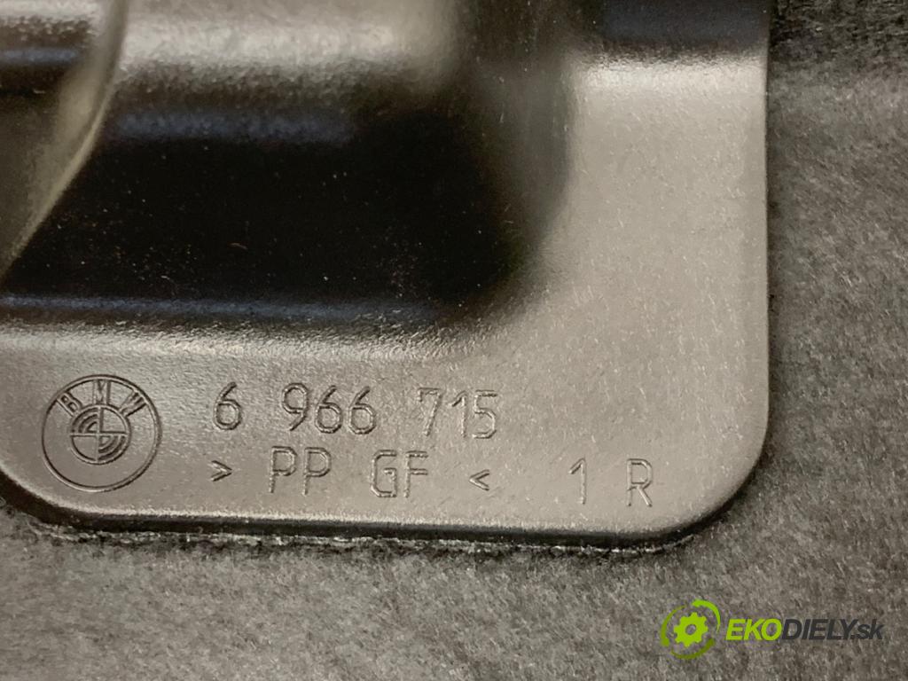 BMW F20 liftback 2019 100 kW 118 i 1598 pláto zadní část