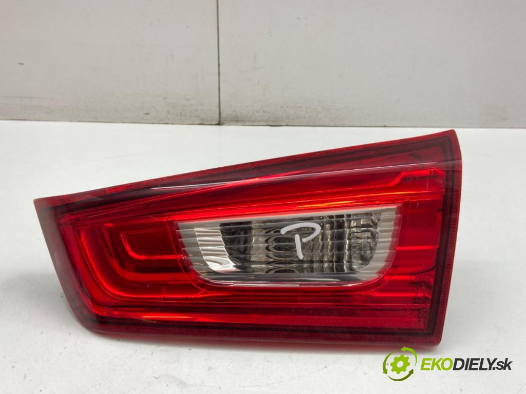 MITSUBISHI ASX SUV 2015 86 kW 1.6 MIVEC 1590 Svetlo pravy zad vnútorná 