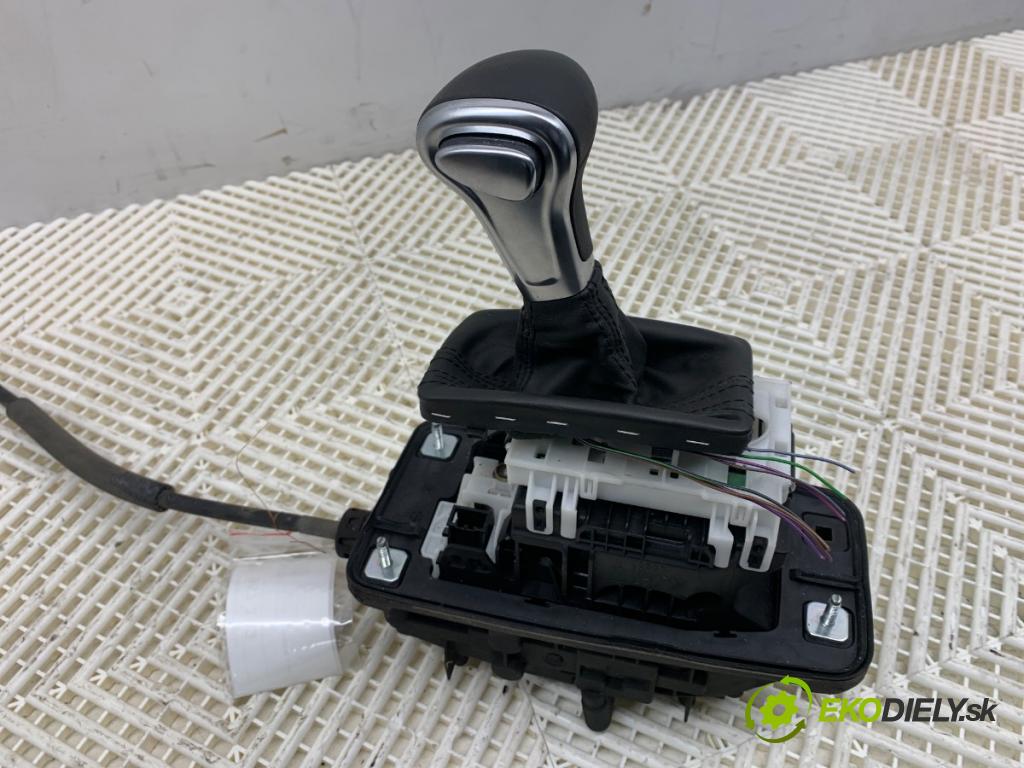 AUDI A5 8T liftback 2010 155 kW 2.0 TFSI quattro 1984 Kulisa 8K1713041AD (Rýchlostná páka (kulisa))