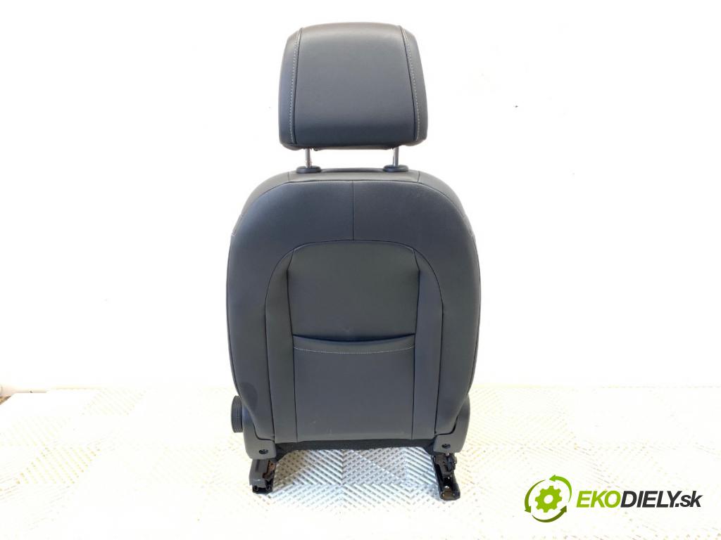 OPEL INSIGNIA B Kombi 2020 100 kW 1.6 CDTi (35) 1598 sedadlo levý přední část