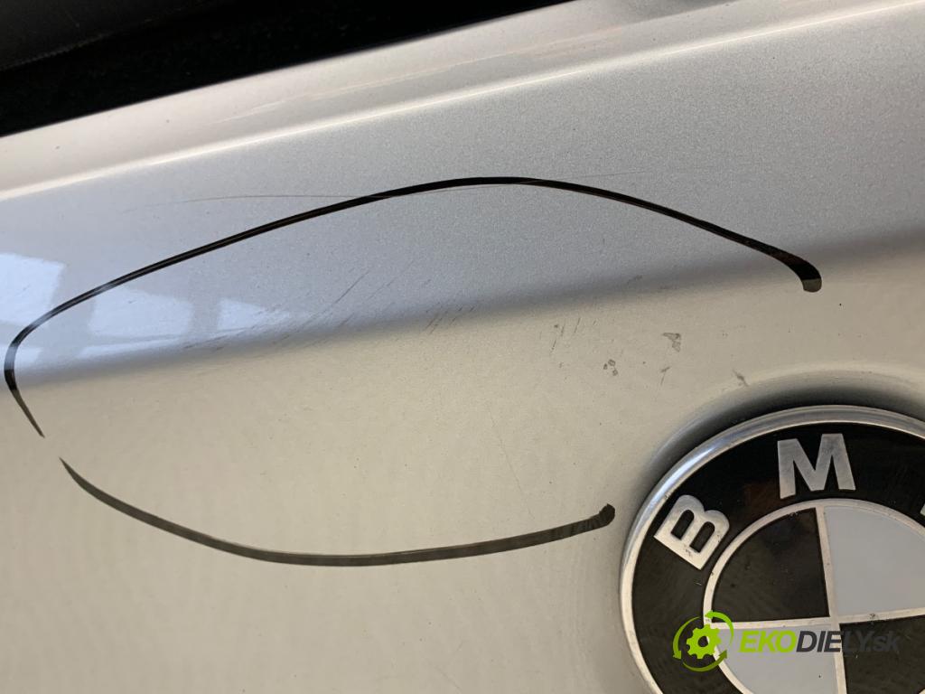 BMW F11 Kombi 2011 135 kW 520 d 1995 kapota zad 354/7