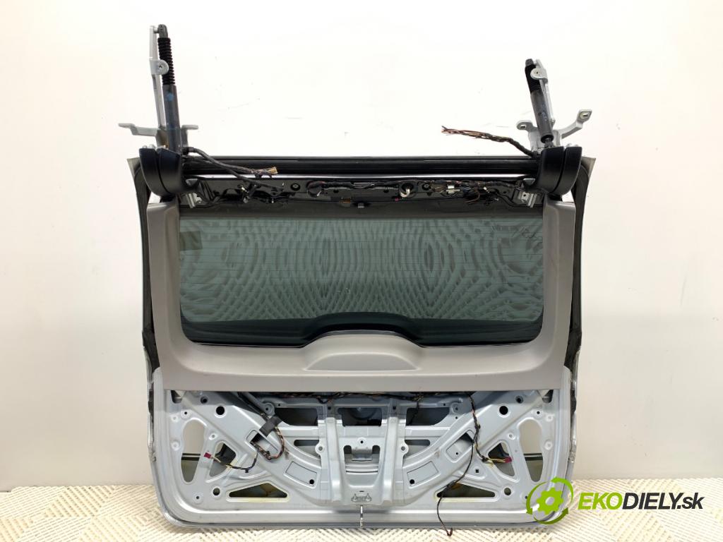 BMW F11 Kombi 2011 135 kW 520 d 1995 kapota zad 354/7