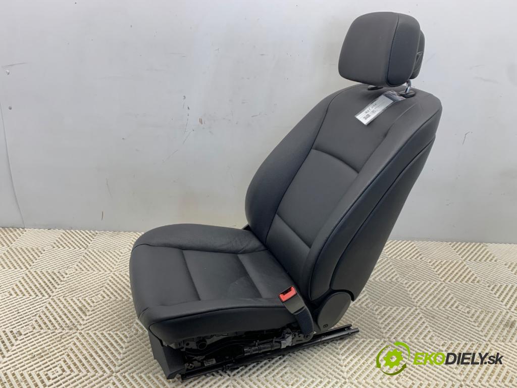 BMW F11 Kombi 2011 135 kW 520 d 1995 Sedadlo pravy predný