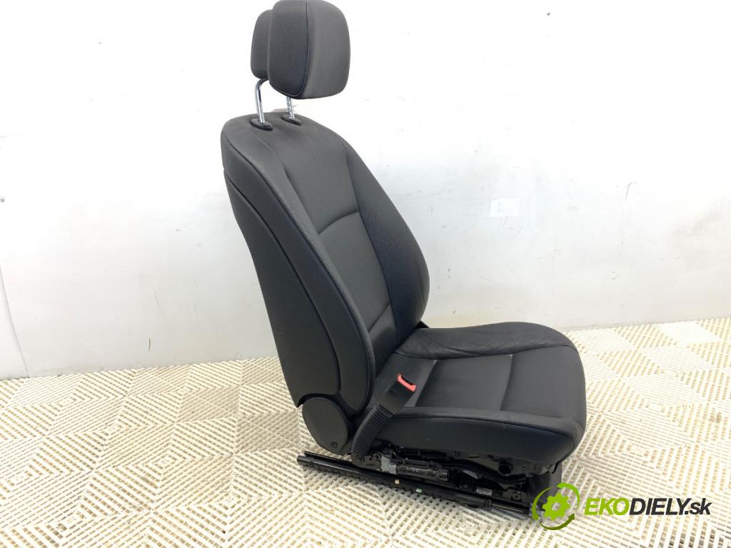 BMW F11 Kombi 2011 135 kW 520 d 1995 Sedadlo ľavy predný