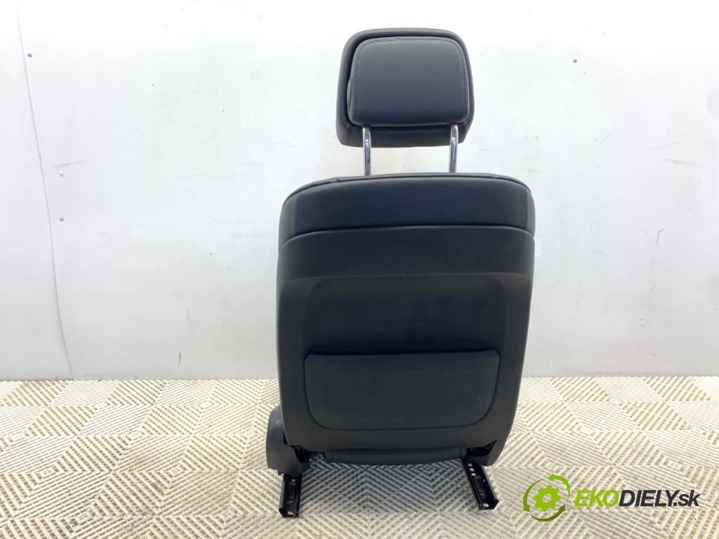 BMW F11 Kombi 2011 135 kW 520 d 1995 Sedadlo ľavy predný