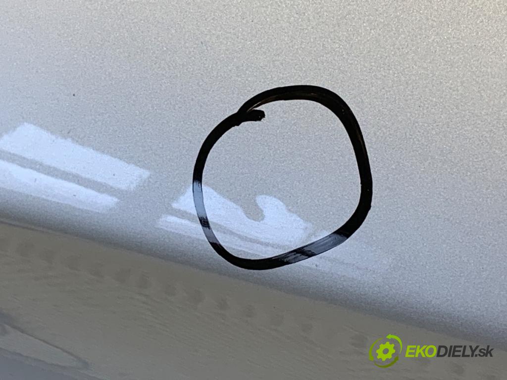BMW F11 Kombi 2011 135 kW 520 d 1995 Dvere pravy zad 354/7