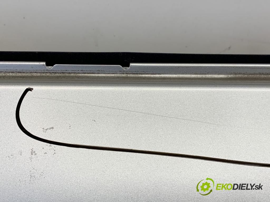 BMW F11 Kombi 2011 135 kW 520 d 1995 Dvere pravy predný 354/7