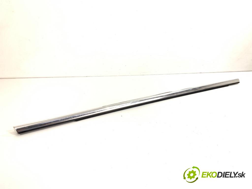 AUDI A8 D4 sedan 2012 368 kW 6.3 W12 quattro 6299 lišta Sbírání: zadní část levý 4H4853763B