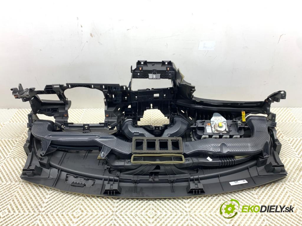 OPEL INSIGNIA B Kombi 2020 100 kW 1.6 CDTi (35) 1598 palubní doska  (Palubní deska)
