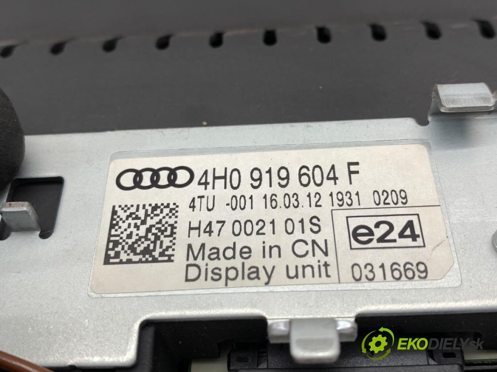 AUDI A8 D4 sedan 2012 368 kW 6.3 W12 quattro 6299 Dislpej 4H0919604F (Prístrojová doska)