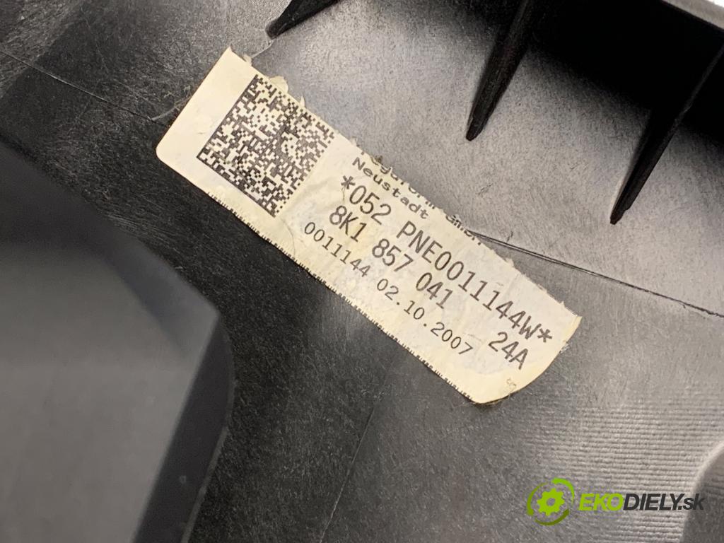 AUDI A4 B8 sedan 2008 105 kW 2.0 TDI 1968 Palubná doska 8K1857041 (Palubná doska)