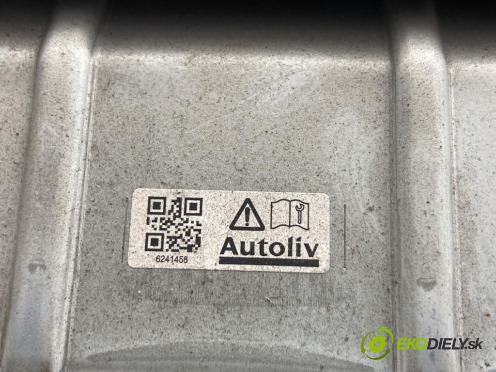 MITSUBISHI ASX SUV 2015 86 kW 1.6 MIVEC 1590 AirBag koleno:
