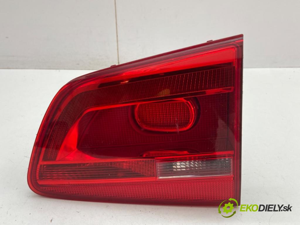 VW TOURAN nadwozie wielkoprzestrzenne (MPV) 2015 103 kW 1.4 TSI 1390 Svetlo pravy zad vnútorná 