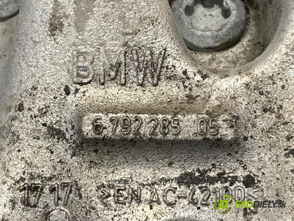 BMW F20 liftback 2019 100 kW 118 i 1598 náboj ľavy predný 6792285