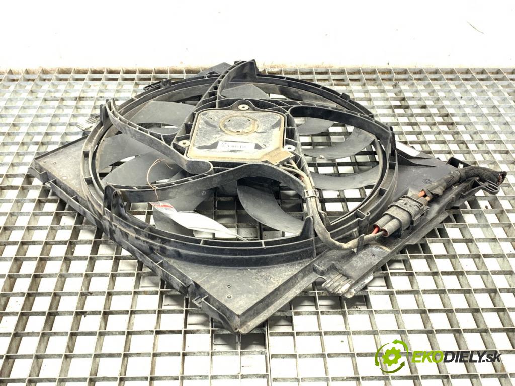 BMW F20 liftback 2019 100 kW 118 i 1598 Ventilátor chladiča 8641947-02 (Ventilátor)