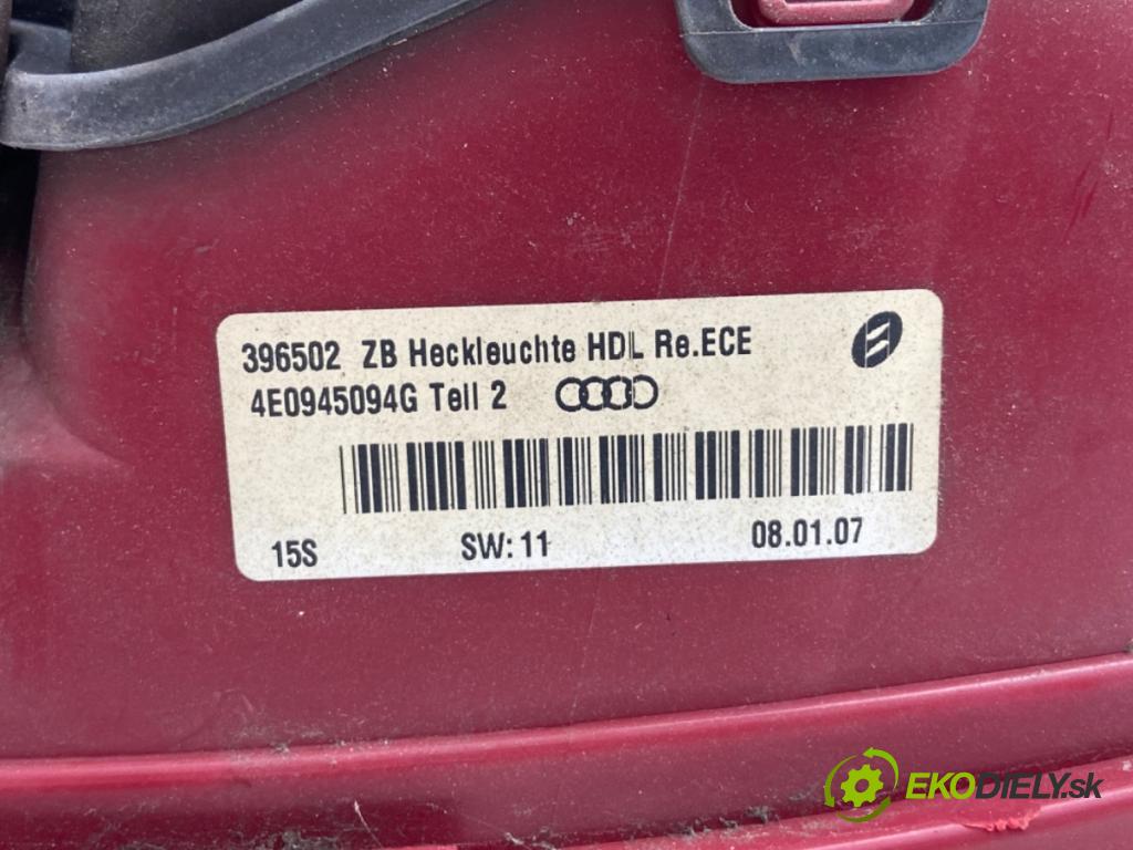 AUDI A8 D3 sedan 2007 331 kW S8 quattro 5204 Svetlo pravy zad vnútorná 4E0945094G