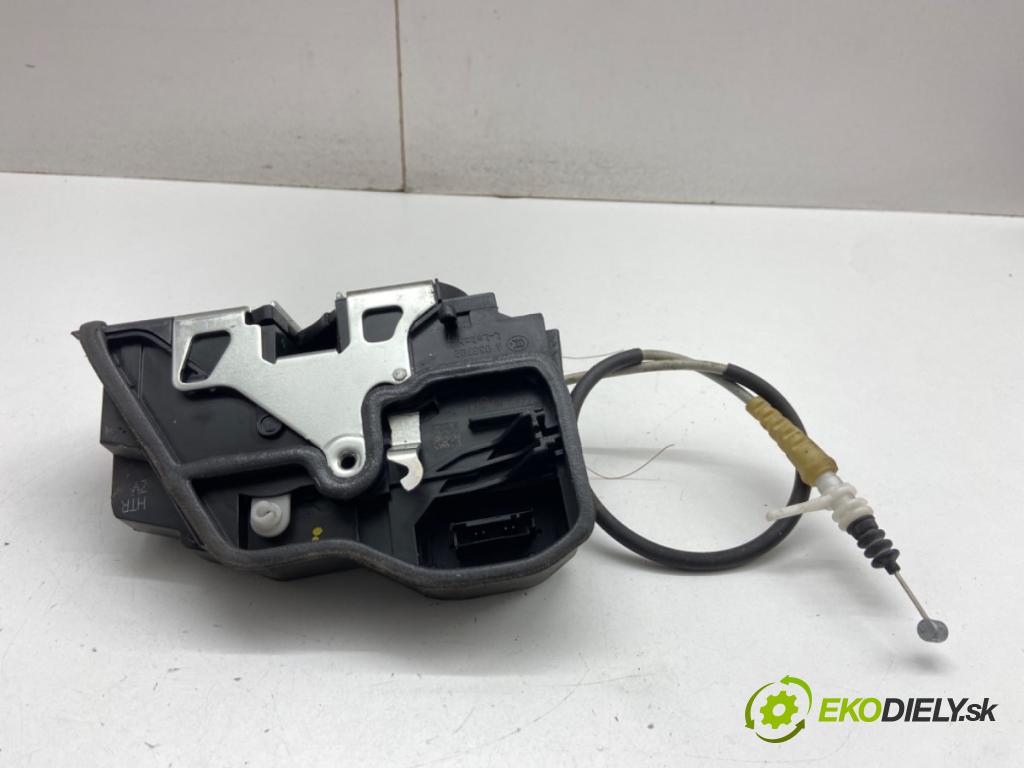 BMW F11 Kombi 2011 135 kW 520 d 1995 zámok Dvere pravy zad 7229460