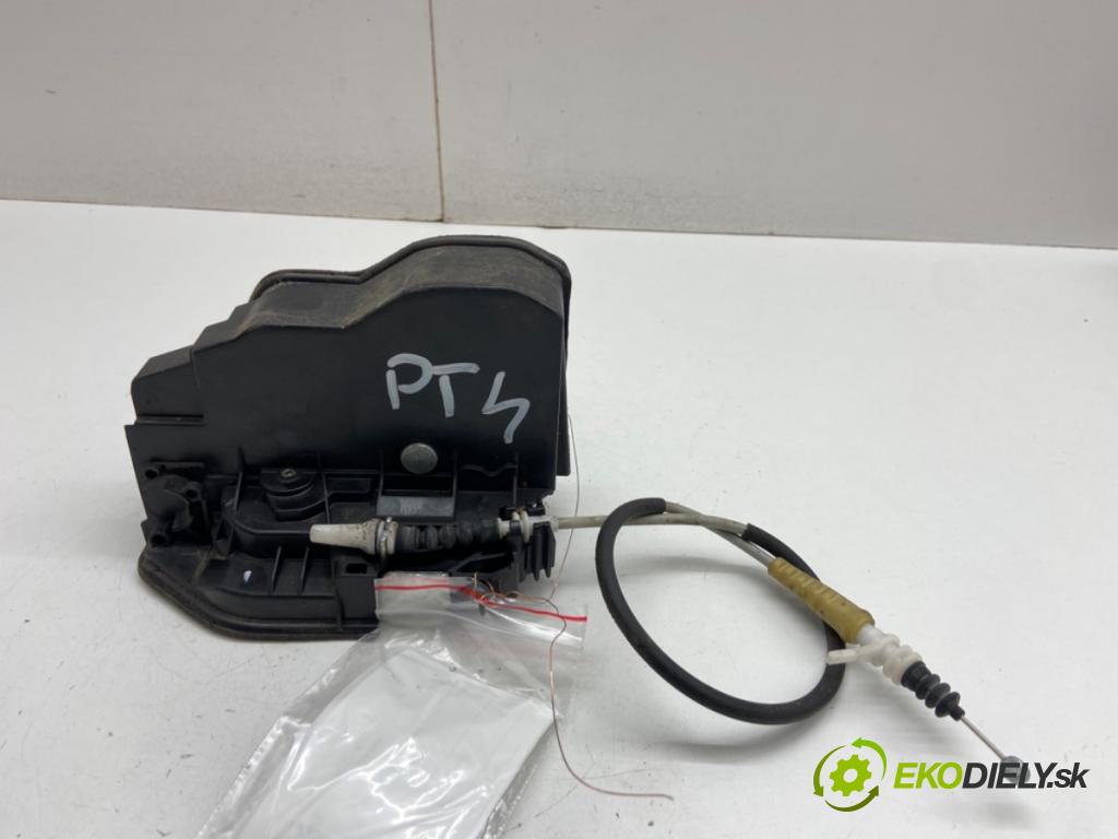 BMW F11 Kombi 2011 135 kW 520 d 1995 zámok Dvere pravy zad 7229460