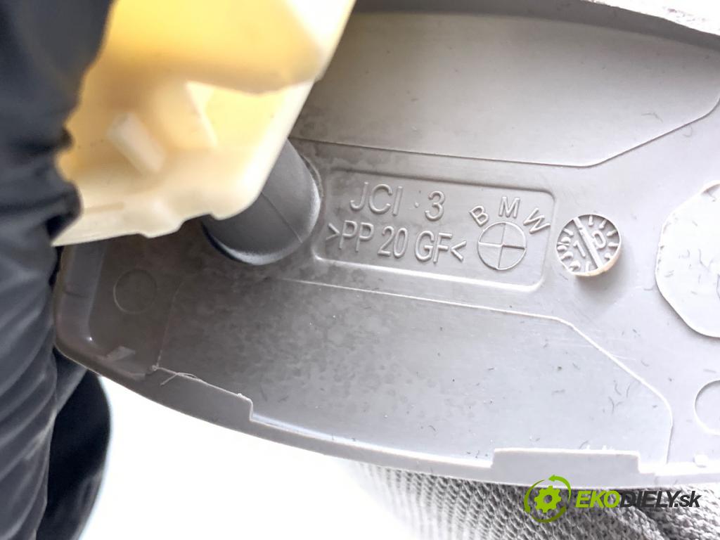 BMW F11 Kombi 2011 135 kW 520 d 1995 clona sluneční pravý