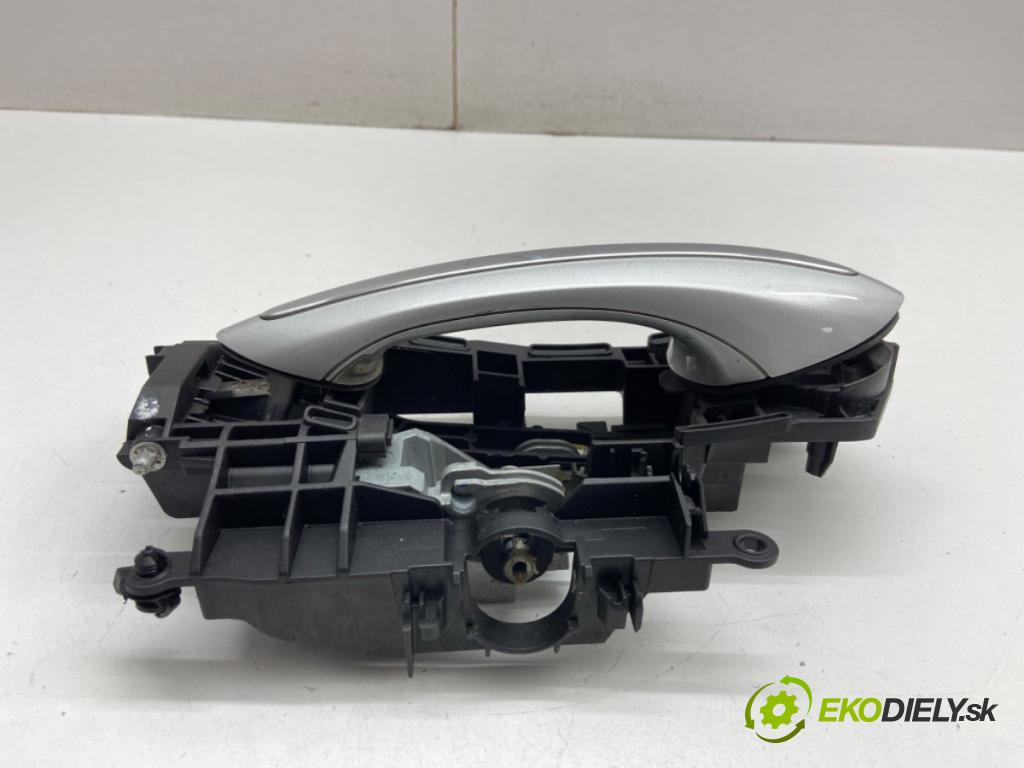BMW F11 Kombi 2011 135 kW 520 d 1995 Kľučka vonkajšia ľavy zad