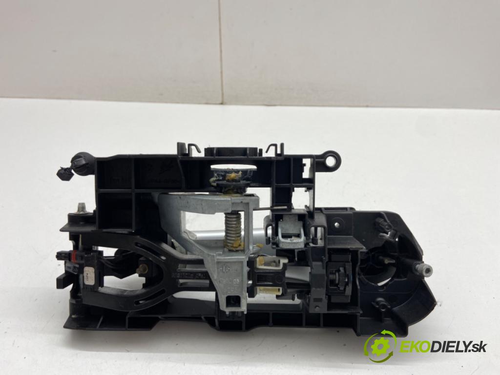BMW F11 Kombi 2011 135 kW 520 d 1995 Kľučka vonkajšia ľavy zad