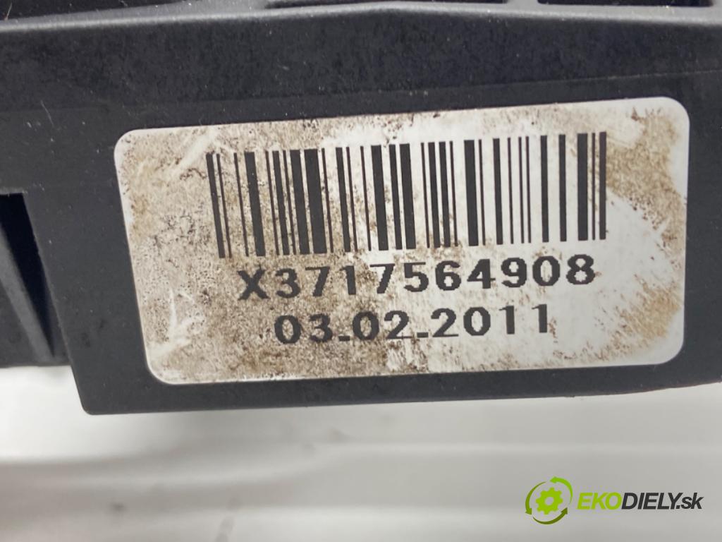 BMW F11 Kombi 2011 135 kW 520 d 1995 Kľučka vonkajšia ľavy zad