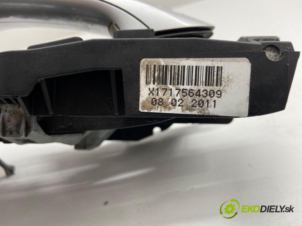 BMW F11 Kombi 2011 135 kW 520 d 1995 Kľučka vonkajšia ľavy predný 7564309