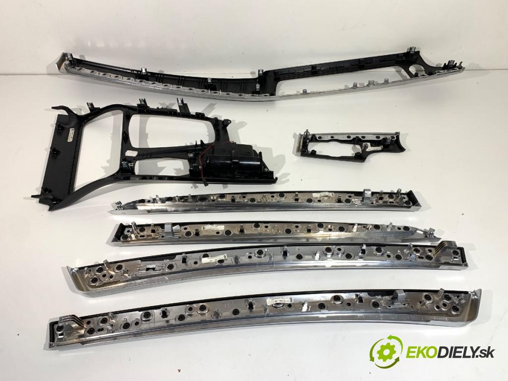 BMW F11 Kombi 2011 135 kW 520 d 1995 lišty kryt 9166649 (Lišta)