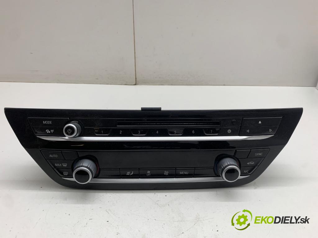 BMW G30 sedan 2018 140 kW 520 d Mild-Hybrid 1995 Panel ovládaní topení 7947893 (Páčky pod volantem)