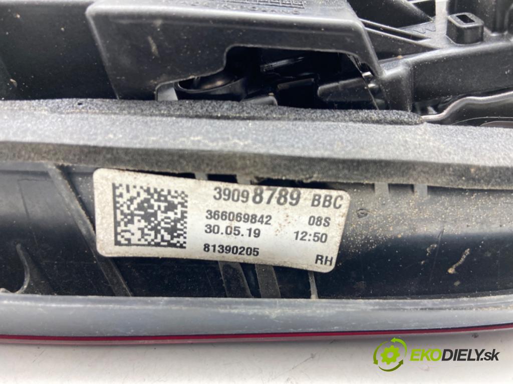 OPEL ASTRA K liftback 2019 110 kW 1.4 Turbo (68) 1399 světlo pravý zadní část vnitřní 39098789