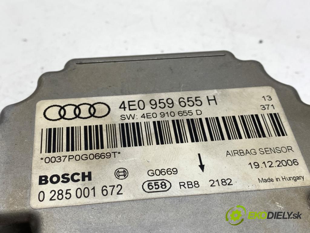 AUDI A8 D3 sedan 2007 331 kW S8 quattro 5204 senzor airbag 4E0959655H (Snímač)