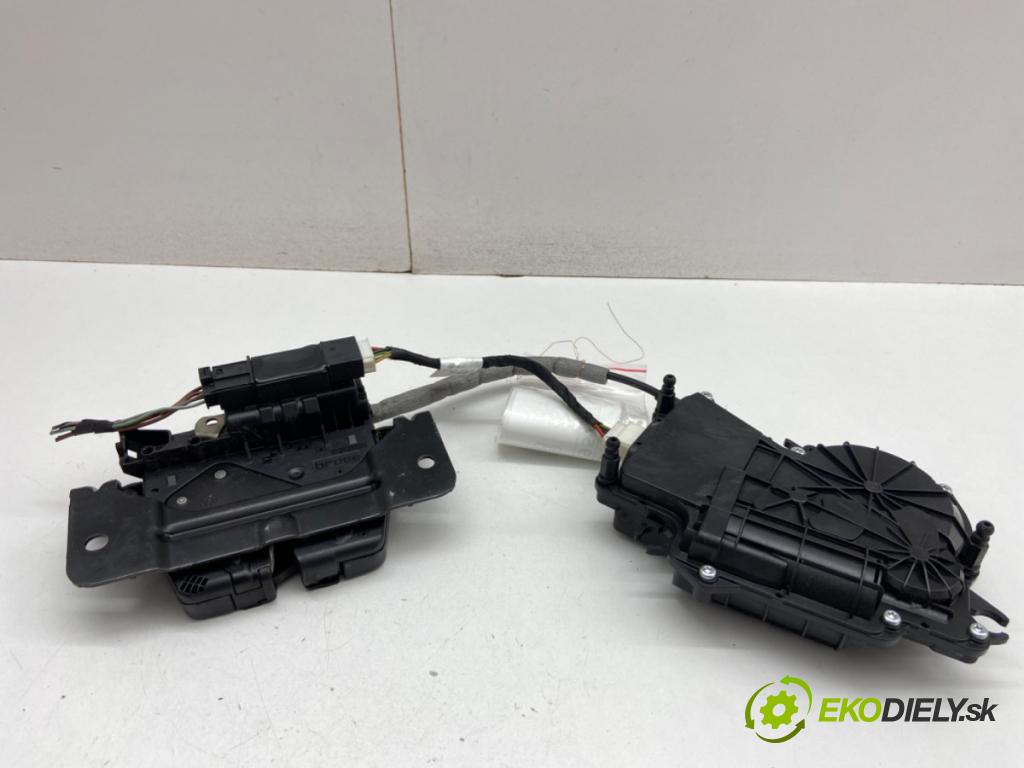 BMW F11 Kombi 2011 135 kW 520 d 1995 zámok dverí zad doťah 912935-103